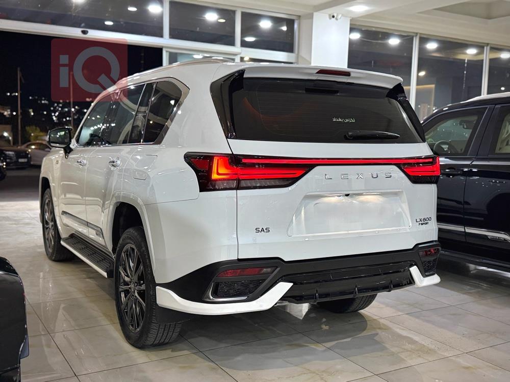 Lexus LX